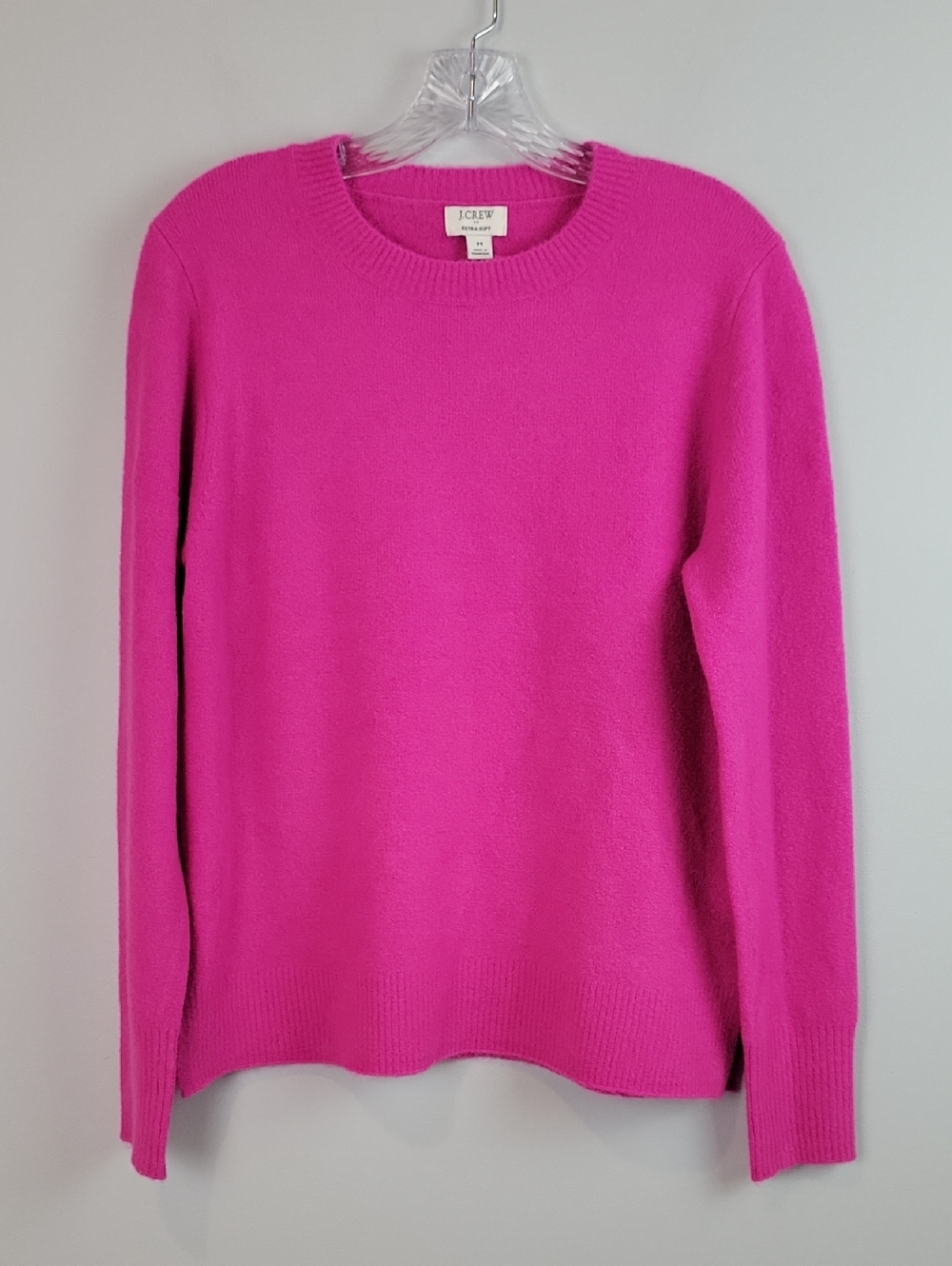 BU223 J. Crew bright pink fuchsia extra soft sweater size Medium